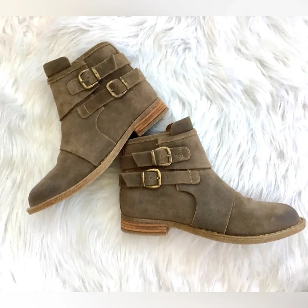 Born Brown Taupe Suede Ankle Boots with Brass Buckle Detail Woman’s Size 8